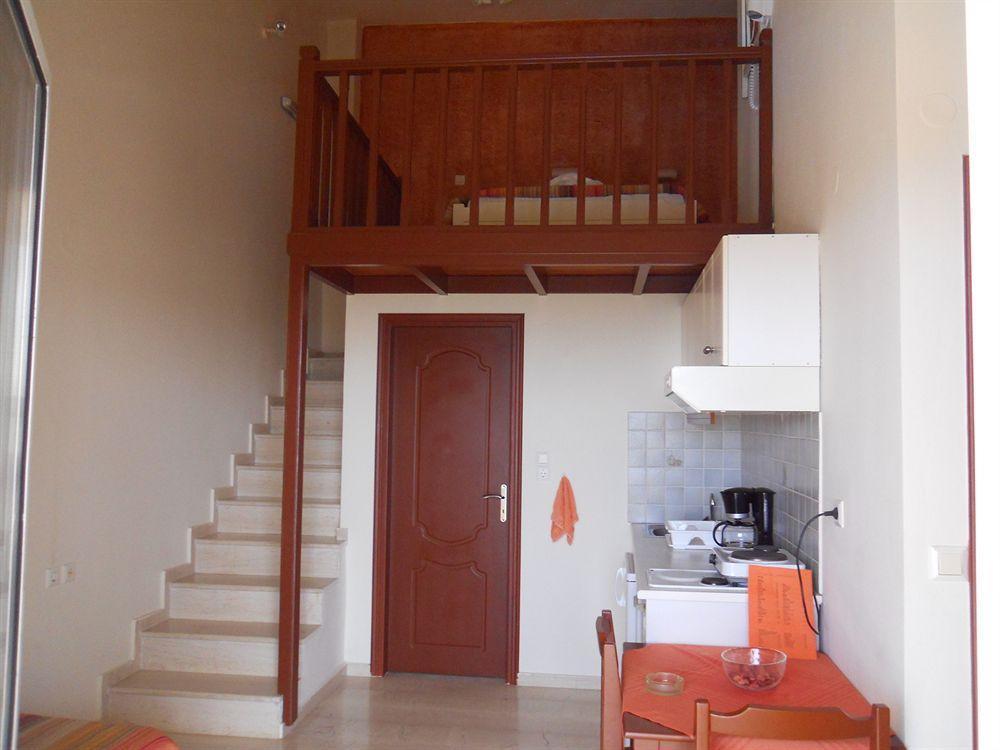 Lofos Apartments Принос Екстериор снимка