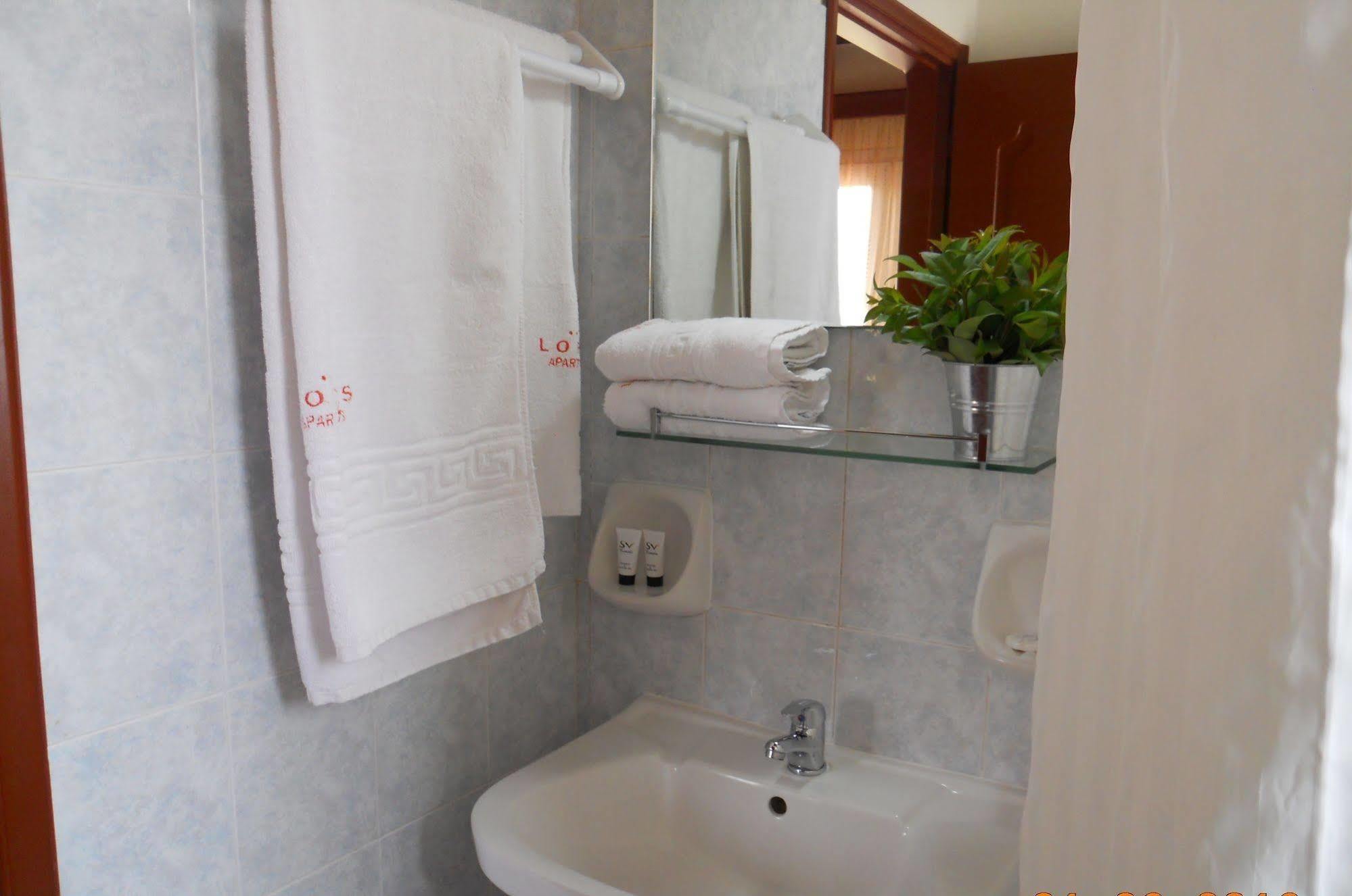 Lofos Apartments Принос Екстериор снимка